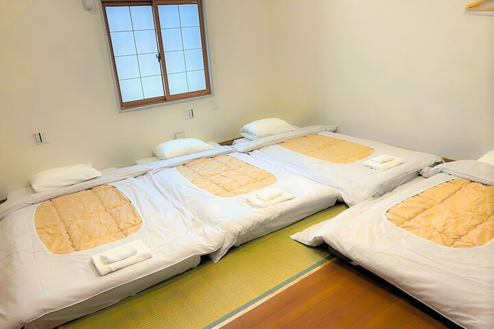 Room 9 of 36