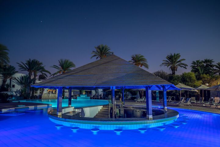 Hotel Pool