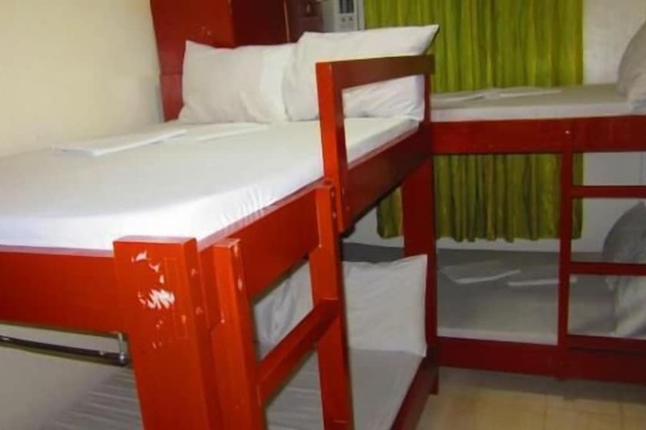 Room 10 of 31
