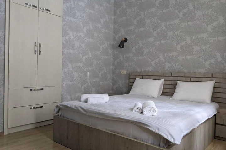 Room 10 of 10