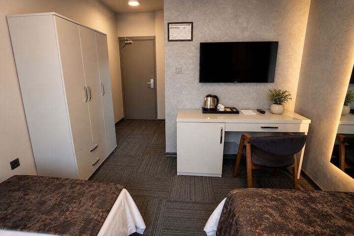 Room 16 of 55