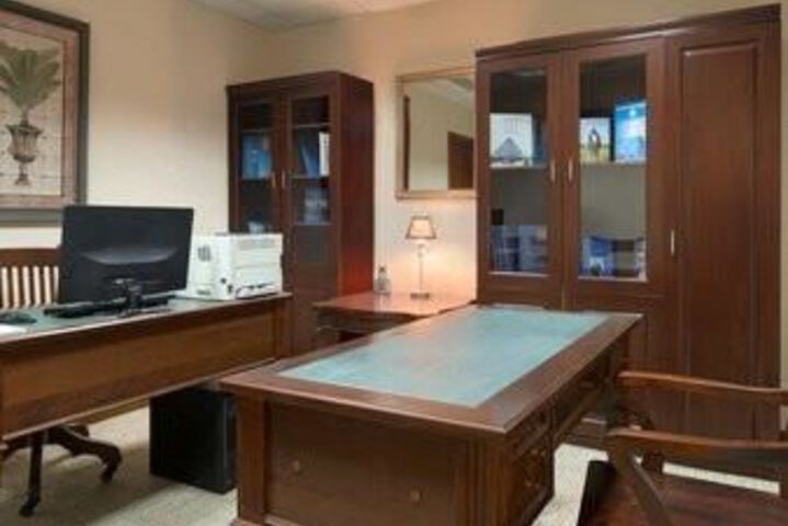 Business Center 5 of 51