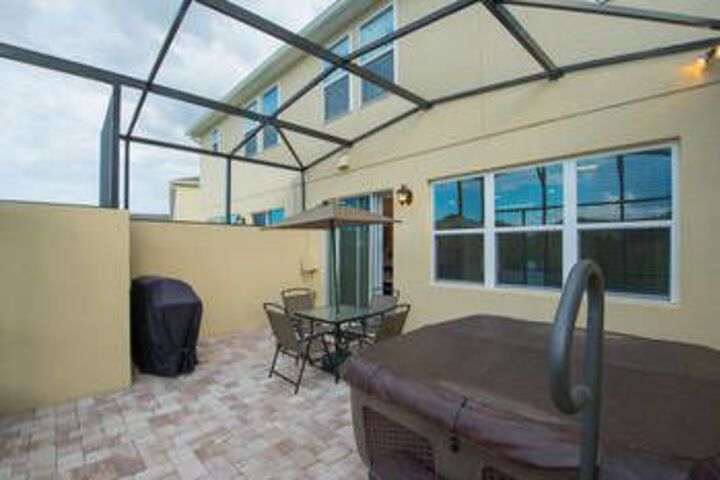 Terrace/Patio 31 of 32