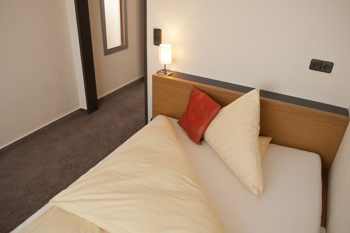 Room 4 of 49
