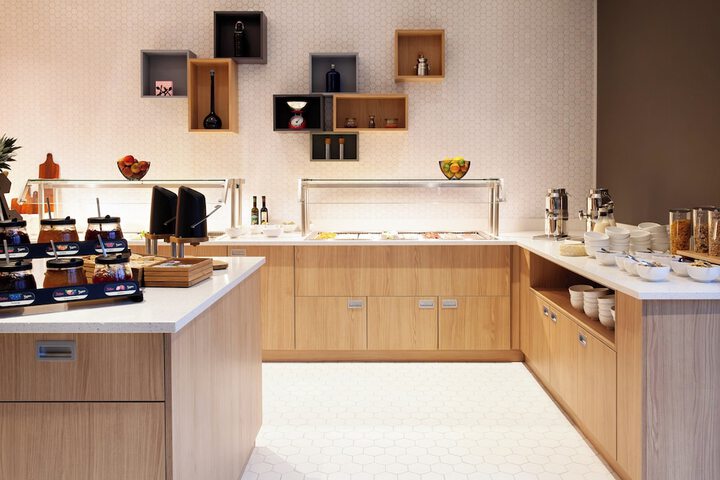 Breakfast/Coffee Service 120 of 182