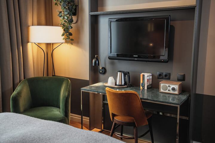 Room 48 of 157