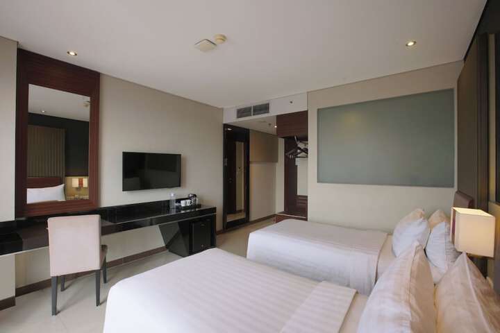 Room 7 of 60