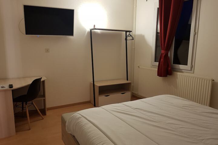 Room 5 of 24