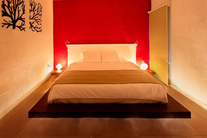 Room 5 of 24