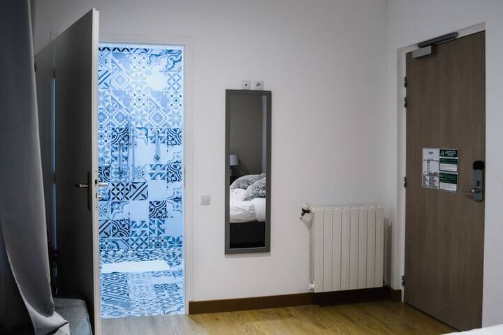 Room 48 of 67