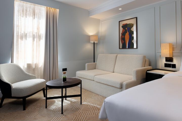 Room 50 of 170