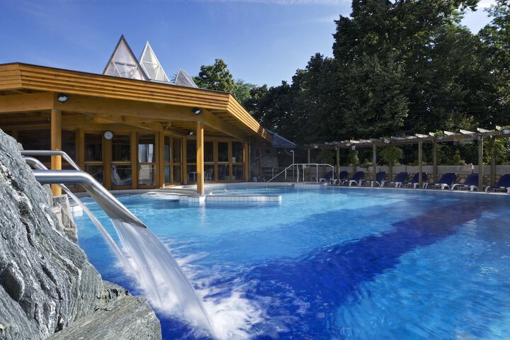 Hotel Pool