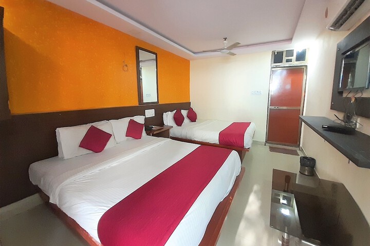 Room 15 of 16
