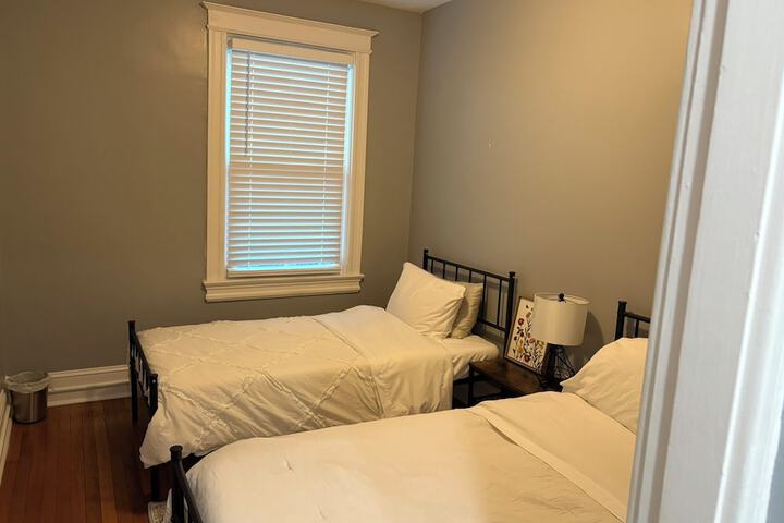 Room 2 of 21