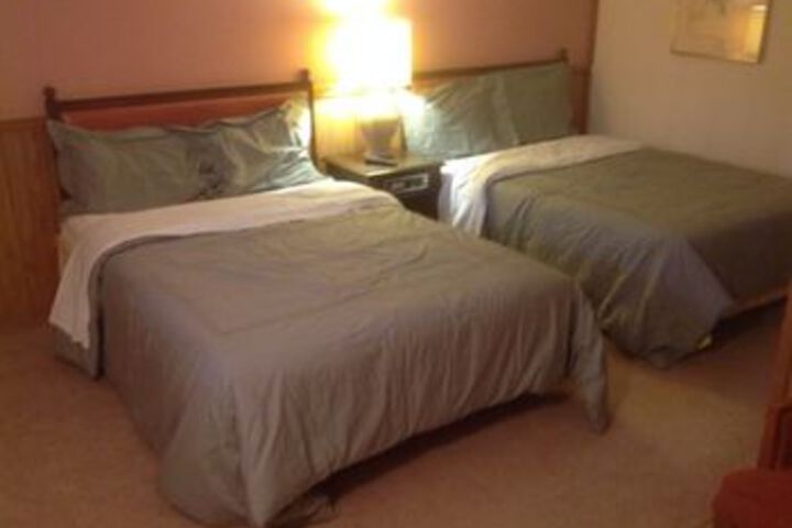 Room 13 of 23