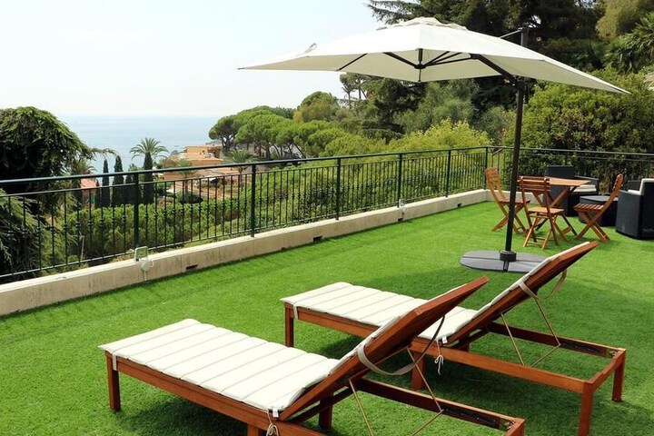 Sundeck 38 of 46
