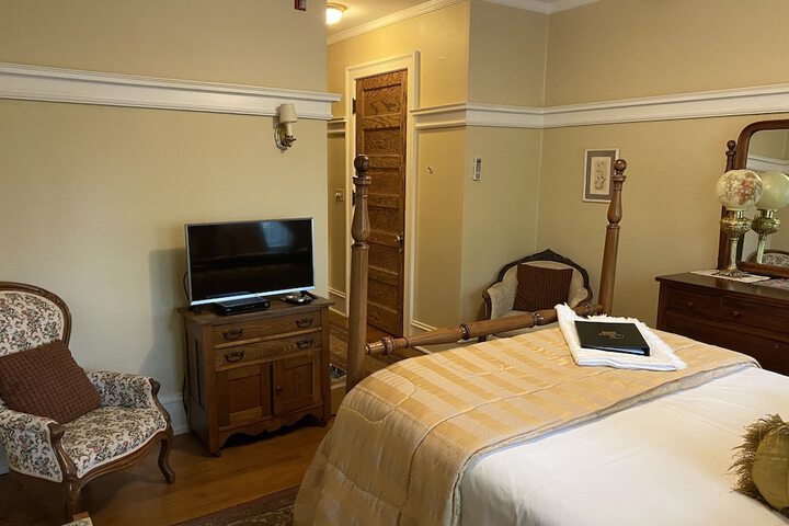 Room 12 of 92