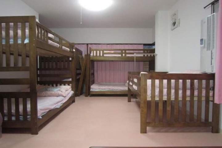 Room 3 of 20
