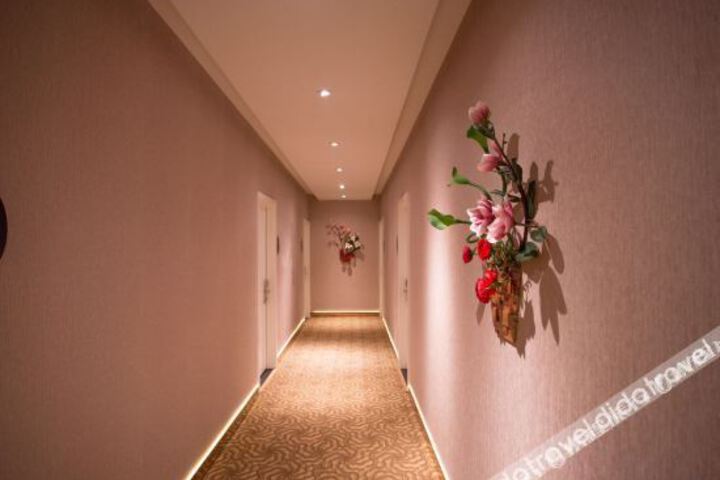 Hotel Interior 16 of 32