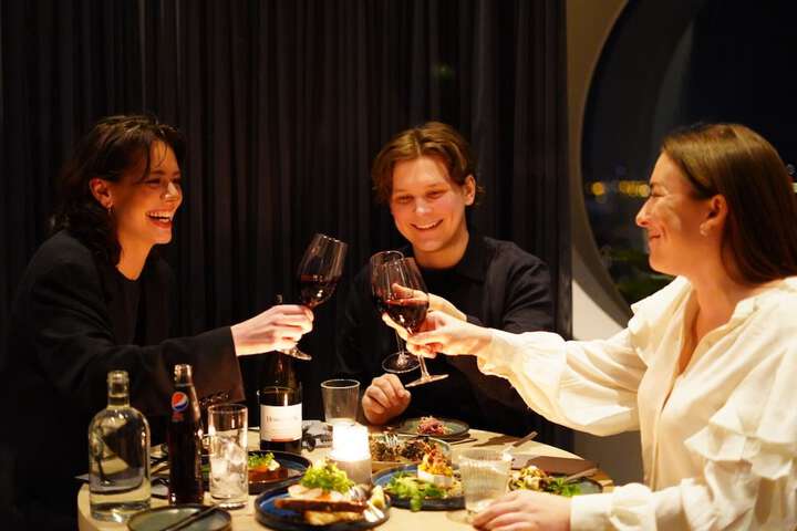 Dining 55 of 77
