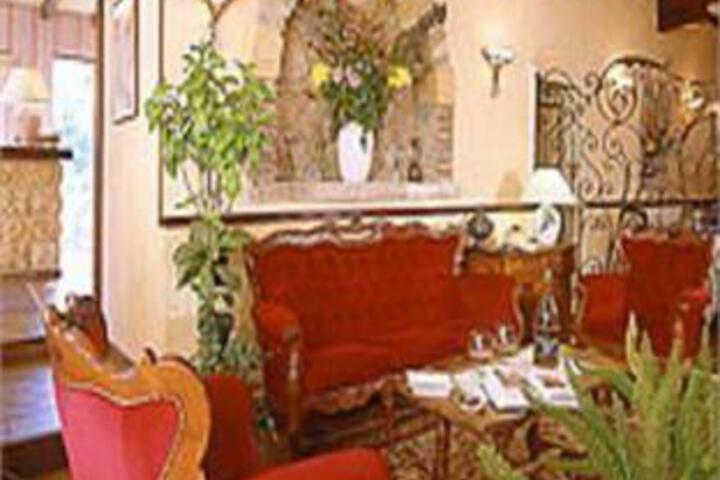 Suite 4 of 5