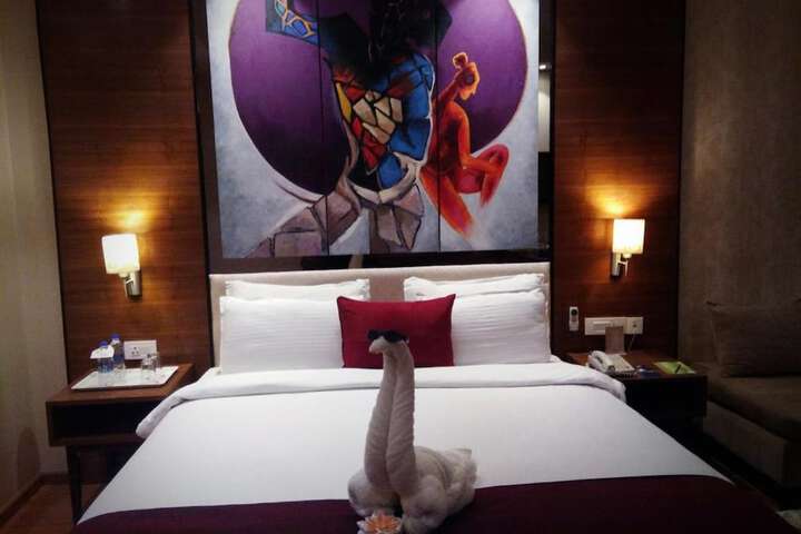 Room 15 of 37