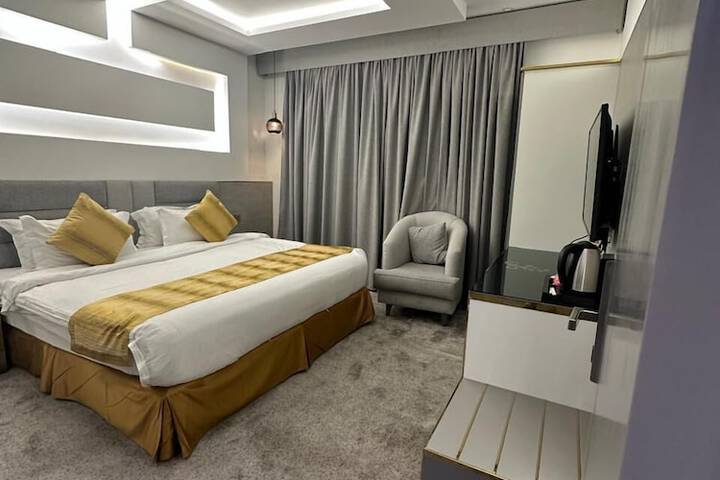 Room 14 of 43