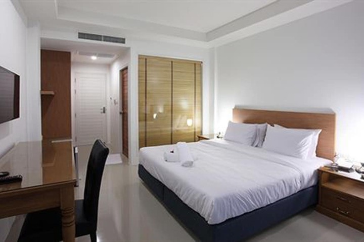 Room 6 of 46