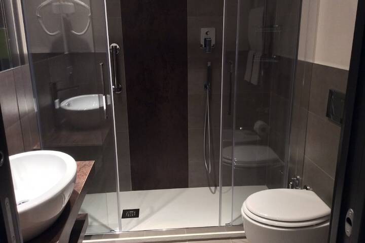 Room 28 of 41