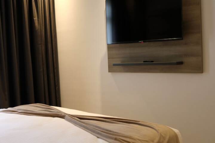 Room 6 of 57