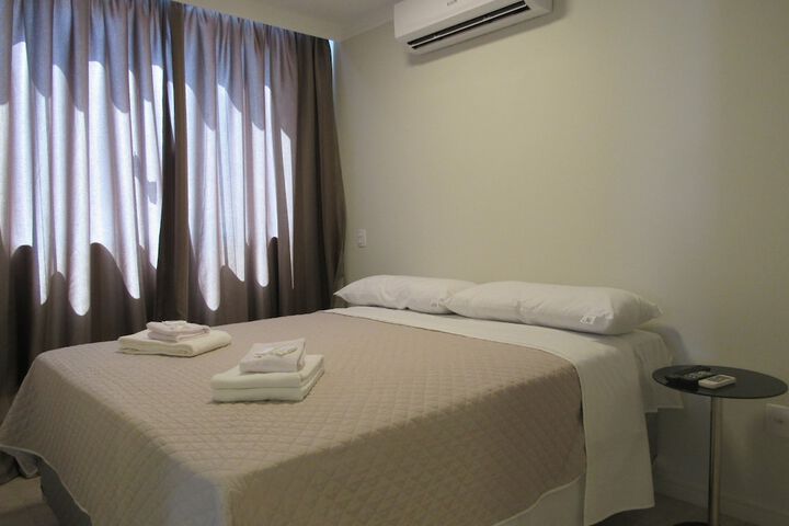 Room 10 of 80