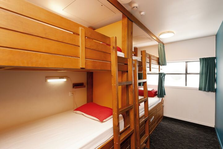 Room 2 of 25