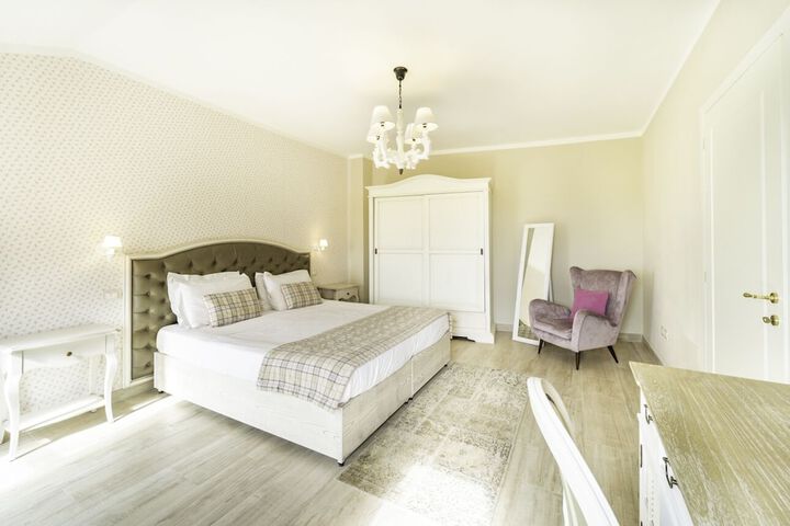 Room 54 of 161
