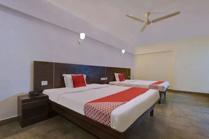 Room 4 of 19