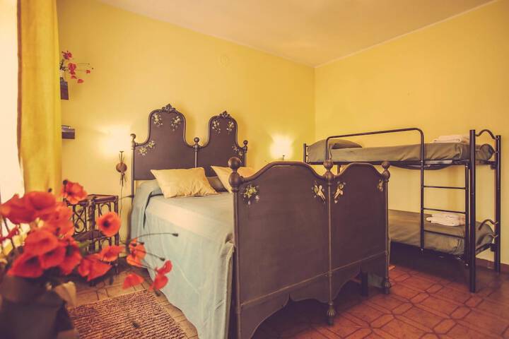 Room 5 of 27
