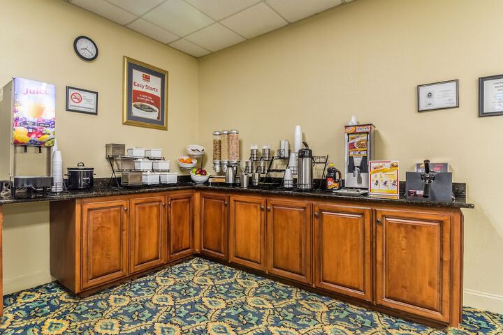 Breakfast area