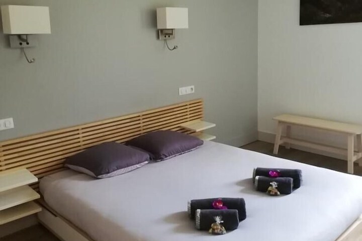 Room 6 of 26