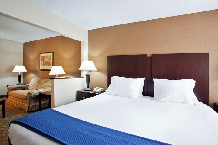 Room 4 of 39