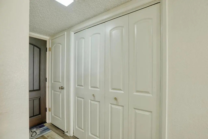 Room 11 of 21