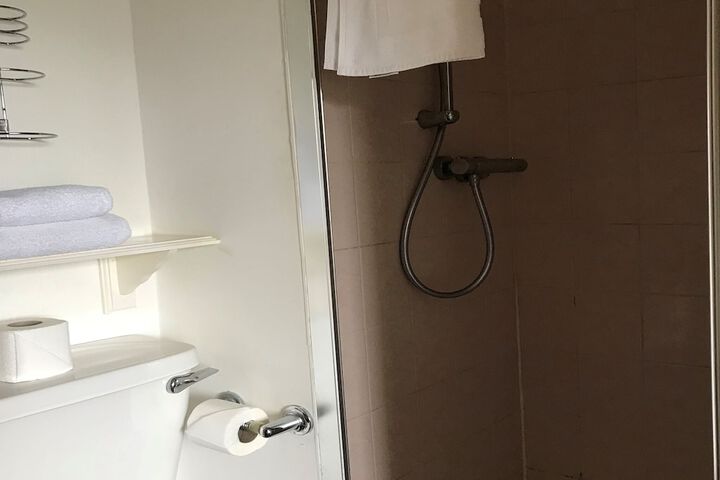 Room 41 of 49