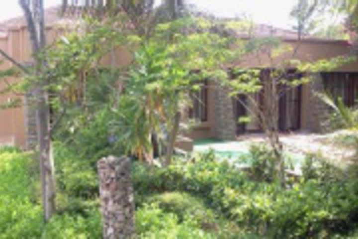 Hotel Exterior 6 of 96