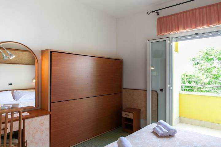 Room 20 of 40