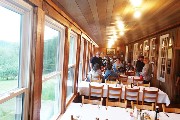 Breakfast area