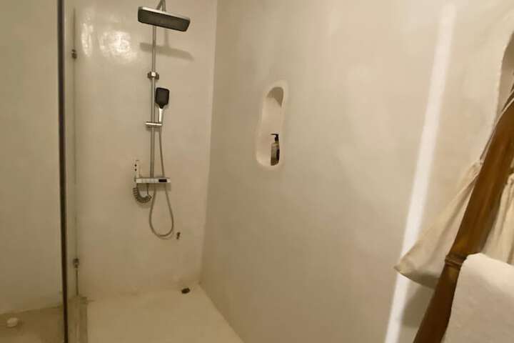 Room 92 of 151