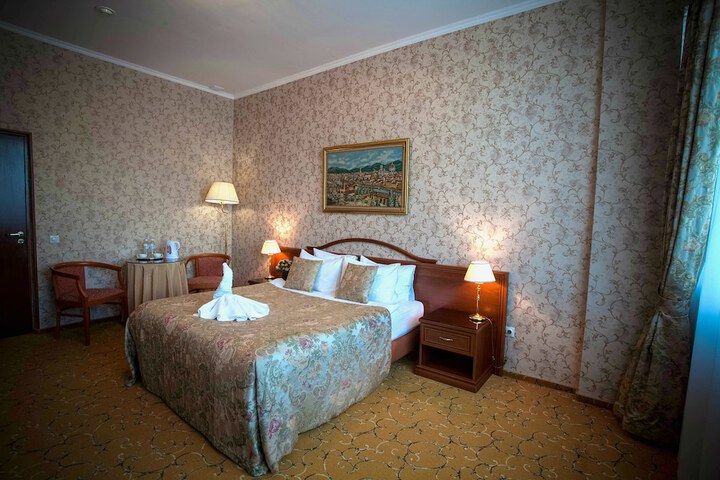 Room 7 of 22