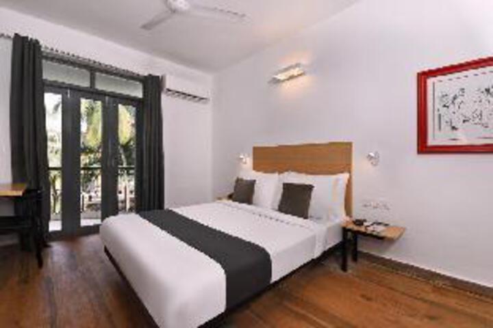 Room 5 of 14