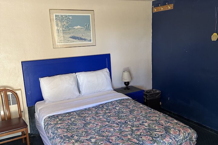 Room 7 of 10
