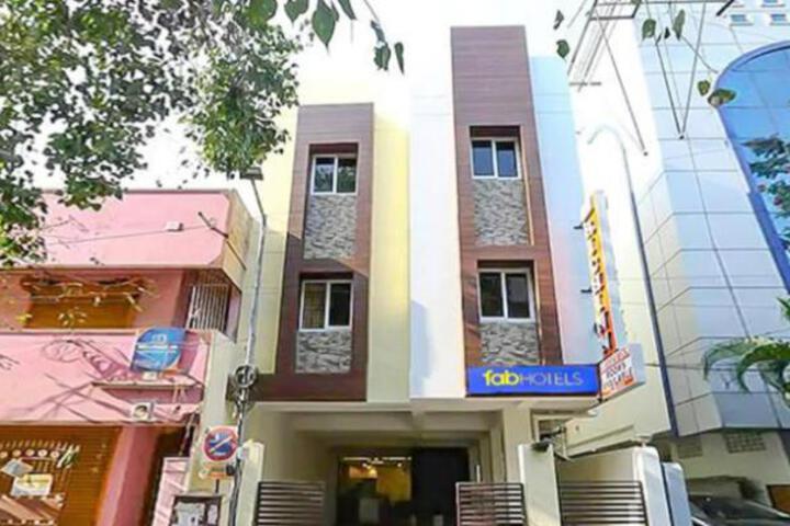 FabHotel Rich Inn