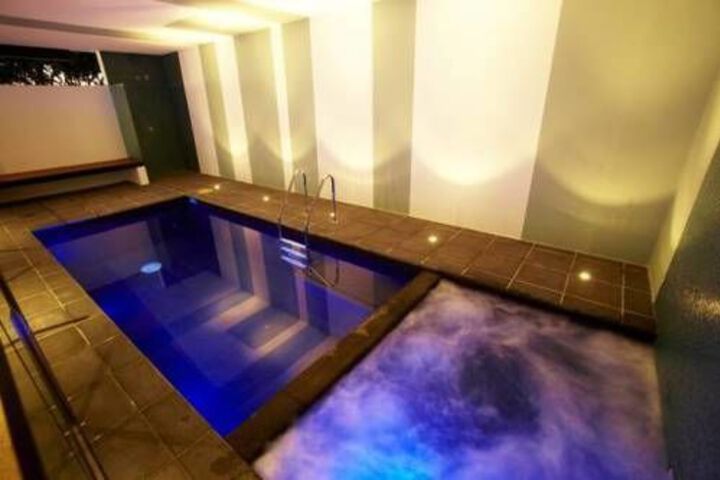 Pool 26 of 27