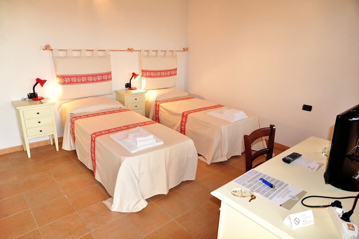 Room 4 of 49